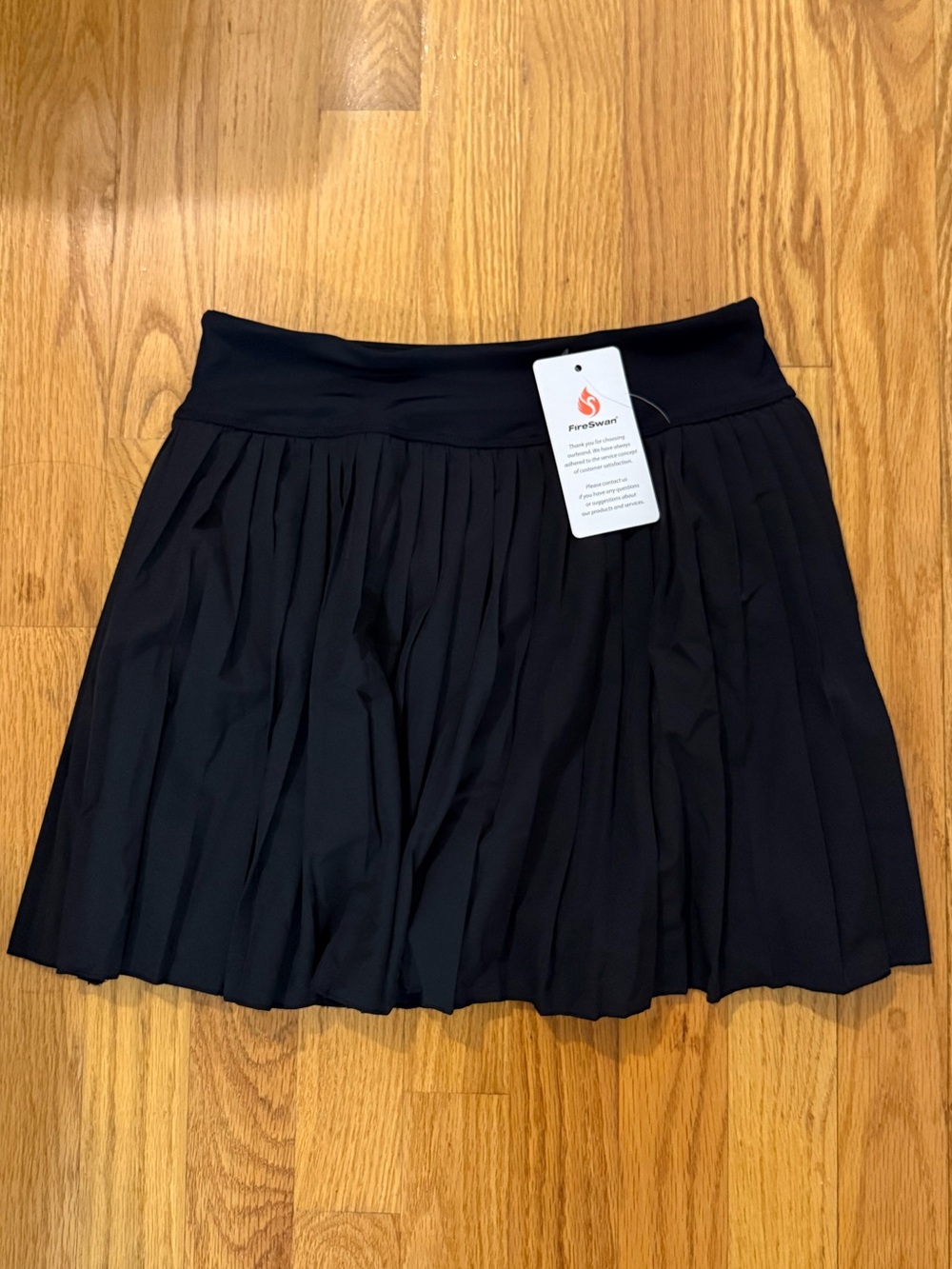 Pleated Black Women's Skirt - Unbranded